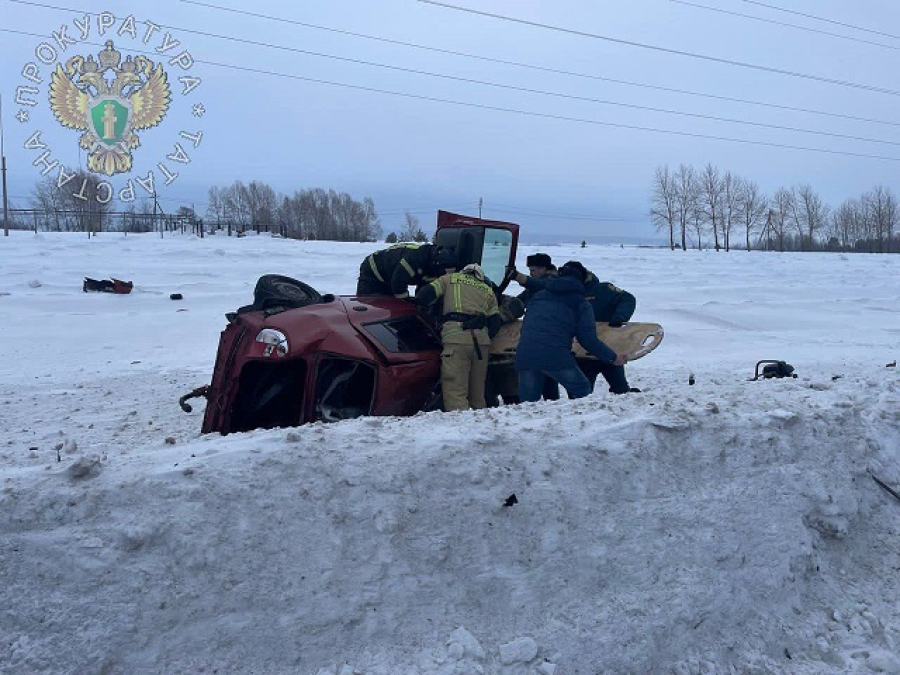 Пассажирка погибла, водитель в тяжелом состоянии: подробности трагедии на М7 в РТ
