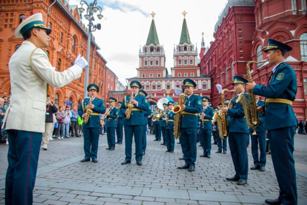 Музыканты Вооруженных сил Казахстана вызвали фурор в Москве