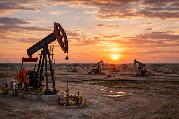 Юшков спрогнозировал сохранение цен на нефть марки Brent выше 100 долларов