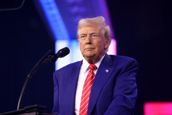 Трамп заявил о &laquo;нейтрализации руководства&raquo; Ирана