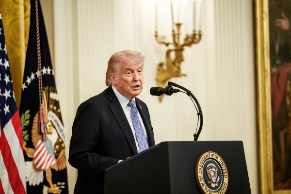 Трамп сократил список рекомендованных всем детям прививок в США