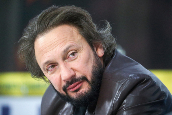 Отказ от алкоголя, долги, конфликт с Пугачевой: как живет Стас Михайлов