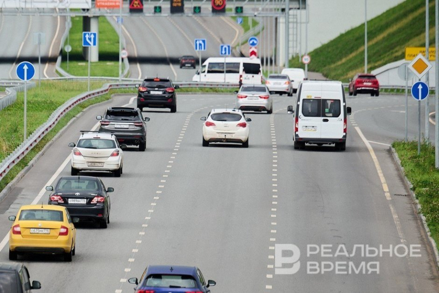 Россиянам посоветовали не мыть раскаленный автомобиль холодной водой