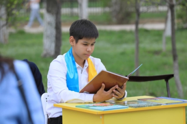 В Актобе прошло необычное мероприятие, посвященное дню книги