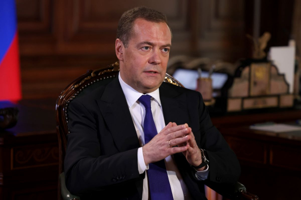 Медведев заявил, что ФРГ через соглашения с Киевом увеличит присутствие немецких военных
