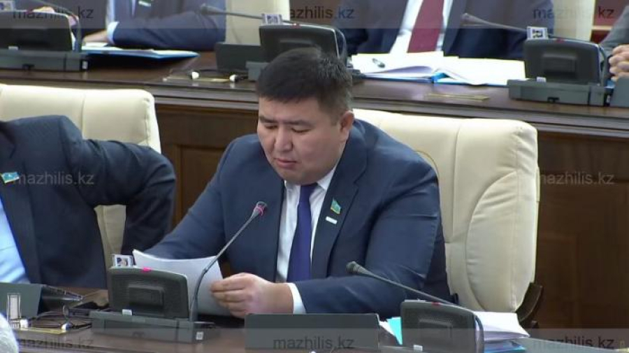 Крах налоговой и бюджетной политики — депутат о дефиците бюджета