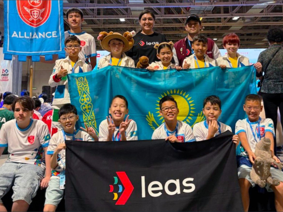 Air Astana поддержала юных казахстанцев на чемпионате FIRST LEGO League в Макао