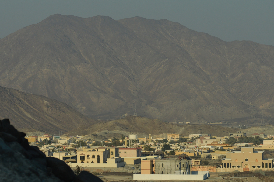 На&nbsp;нефтебазе в&nbsp;Фуджейре из-за падения дрона вспыхнул пожар &ndash; эмират ключевой нефтяной хаб ОАЭ