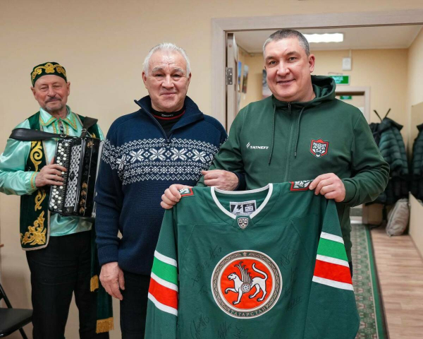 &laquo;Ак Барс&raquo; встретился с представителями автономии татар Новосибирской области