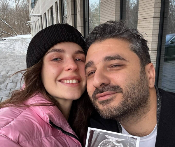 Лиза Моряк шутливо прокомментировала сходство младшей дочери с Павлом Прилучным