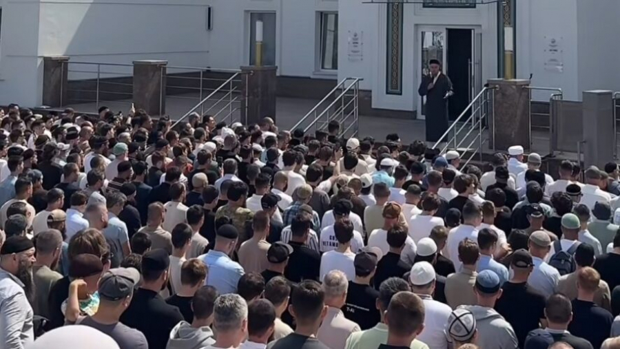 &laquo;Так и ушел бойцом&raquo;: тысяча человек пришла на похороны мальчика, разбившегося на самокате в РТ 10/06/2026 &ndash; Новости