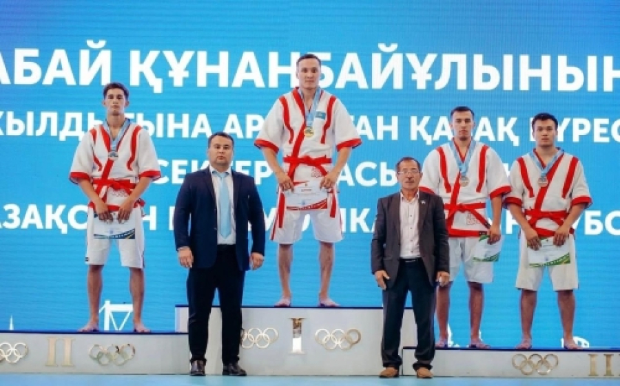 Наш гвардеец стал сильнейшим среди борцов