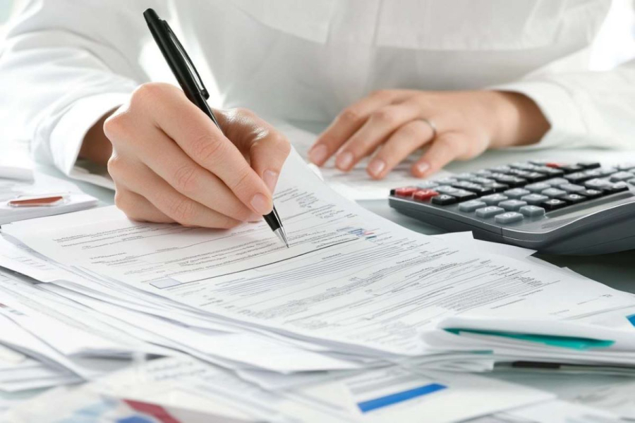 Преступную группу из Алматы осудили за помощь в уклонении от уплаты налогов