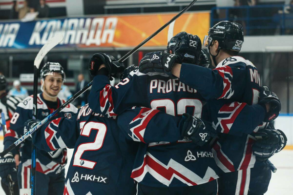 Во время рукопожатия между игроками «Амура» и «Нефтехимика» произошла драка (видео)