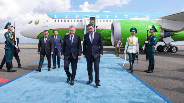 Шавкат Мирзиёев прибыл в Астану для участия в саммите ШОС