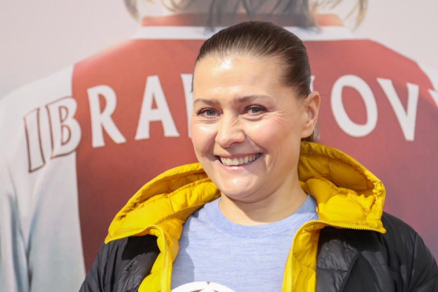 Скандал на интервью, отказ от брака, измены: как живет Мария Голубкина