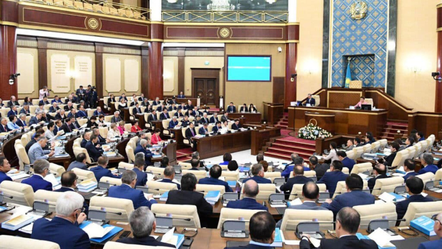 Акимов будут наказывать за чрезмерные долги регионов