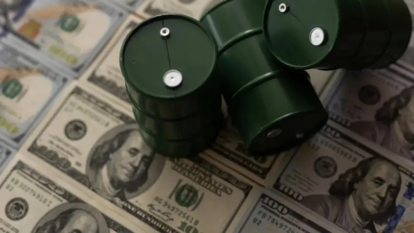 Нефтяной рынок восстанавливается после падения: Brent стабилизировалась